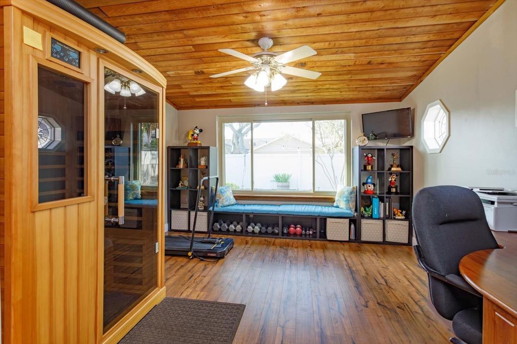 Image 25 of property listing at 9237 SABAL PALM CIRCLE, Windermere, FL 34786