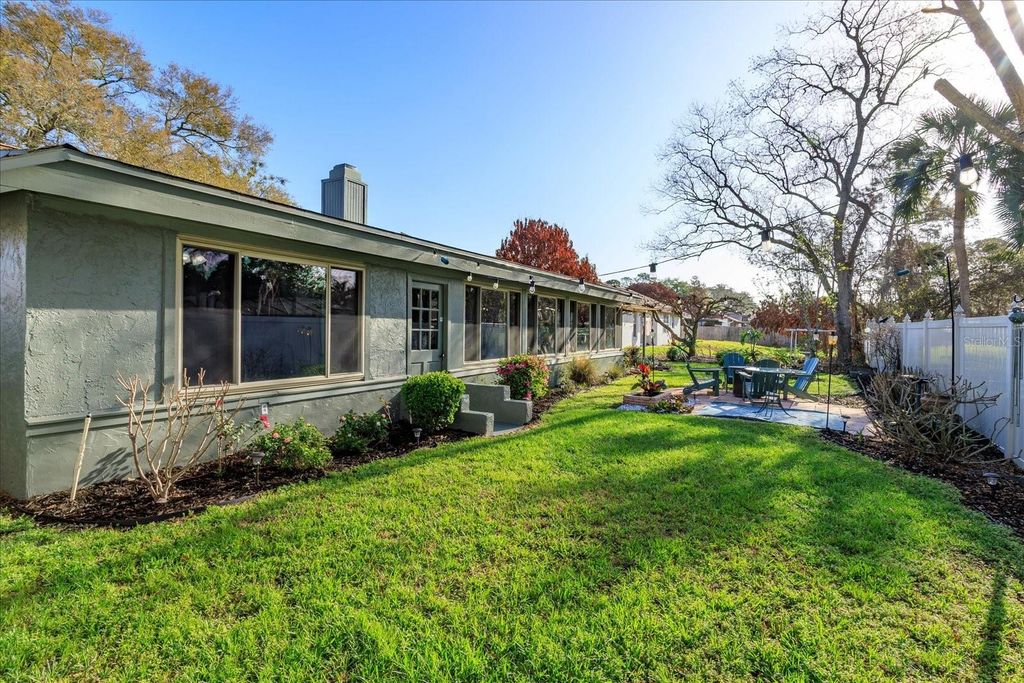 Image 41 of property listing at 9237 SABAL PALM CIRCLE, Windermere, FL 34786