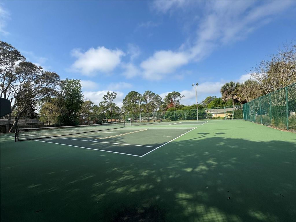 Image 44 of property listing at 9237 SABAL PALM CIRCLE, Windermere, FL 34786