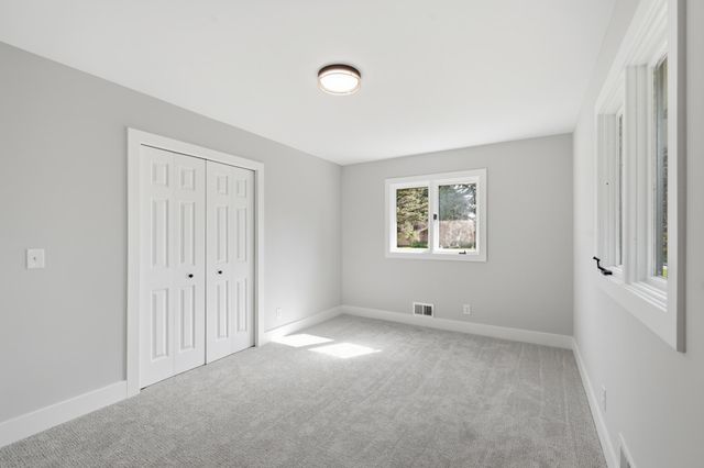 2882 Rice Creek Terrace, New Brighton, MN 55112