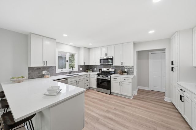 2882 Rice Creek Terrace, New Brighton, MN 55112