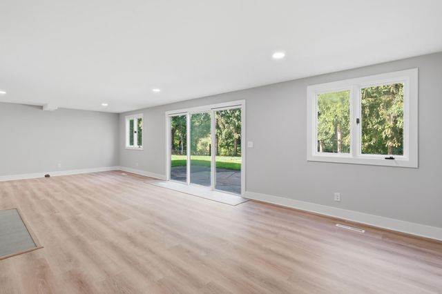 2882 Rice Creek Terrace, New Brighton, MN 55112