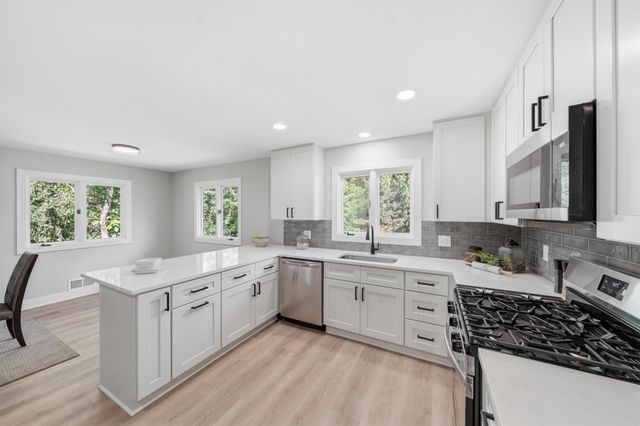 2882 Rice Creek Terrace, New Brighton, MN 55112