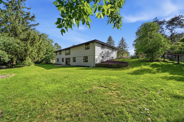 2882 Rice Creek Terrace, New Brighton, MN 55112