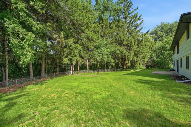 2882 Rice Creek Terrace, New Brighton, MN 55112
