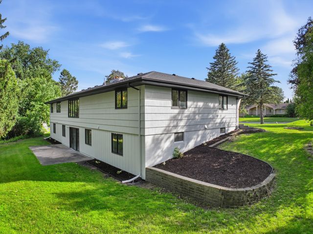 2882 Rice Creek Terrace, New Brighton, MN 55112