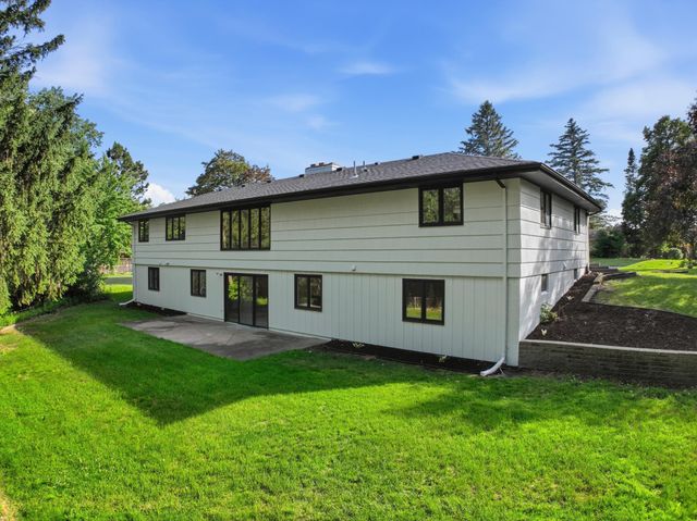 2882 Rice Creek Terrace, New Brighton, MN 55112