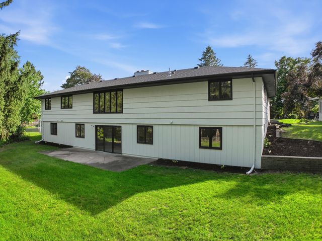 2882 Rice Creek Terrace, New Brighton, MN 55112