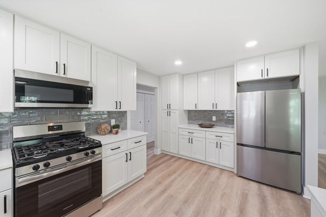 2882 Rice Creek Terrace, New Brighton, MN 55112