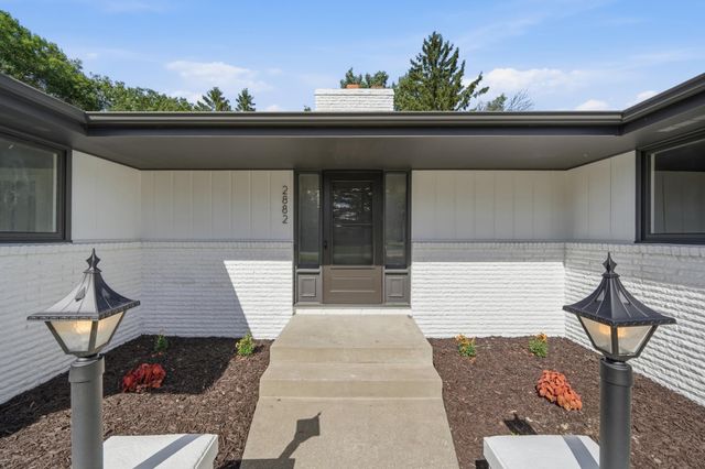 2882 Rice Creek Terrace, New Brighton, MN 55112