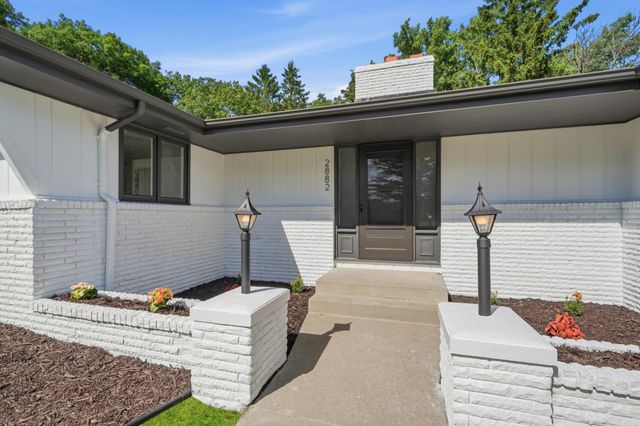 2882 Rice Creek Terrace, New Brighton, MN 55112