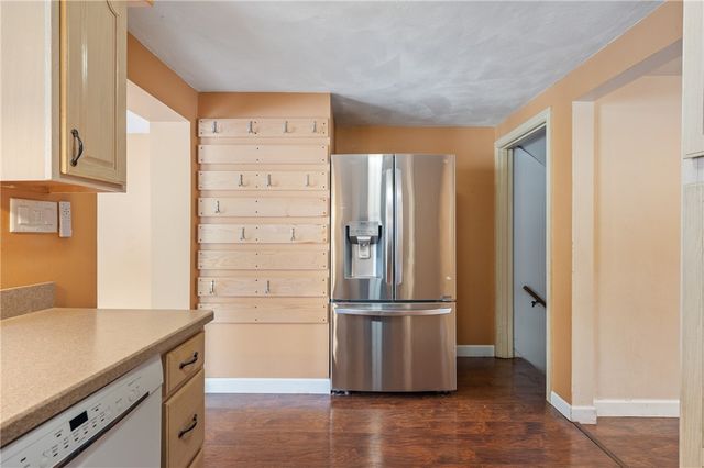 4706 E Willock, Whitehall, PA 15227