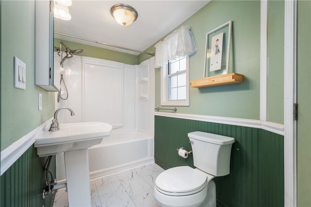 4706 E Willock, Whitehall, PA 15227