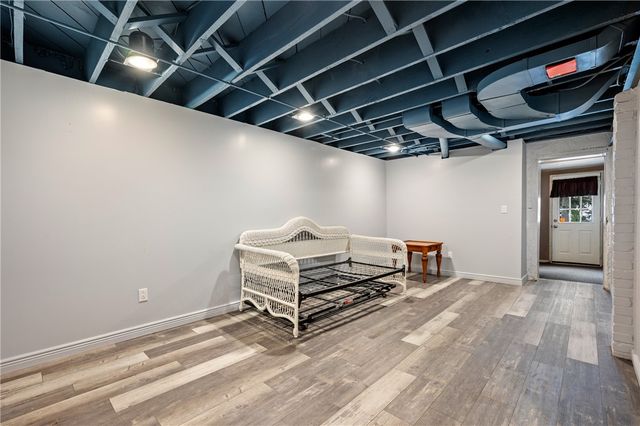 4706 E Willock, Whitehall, PA 15227