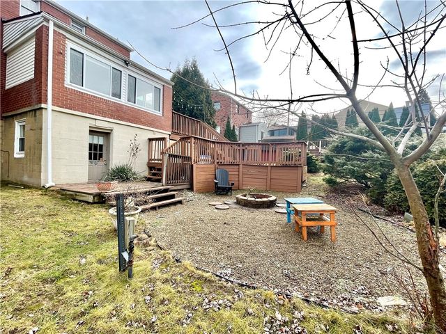 4706 E Willock, Whitehall, PA 15227