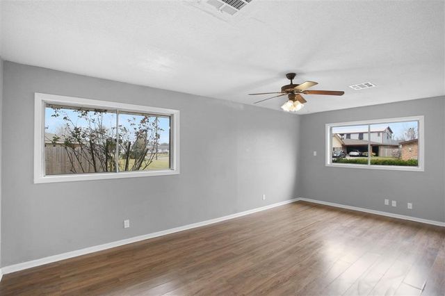 1015 Paris Street, Lake Charles, LA 70605