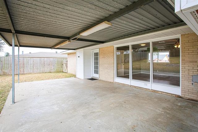 1015 Paris Street, Lake Charles, LA 70605