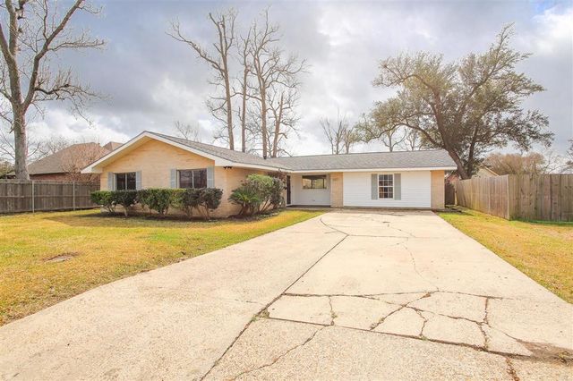 1015 Paris Street, Lake Charles, LA 70605