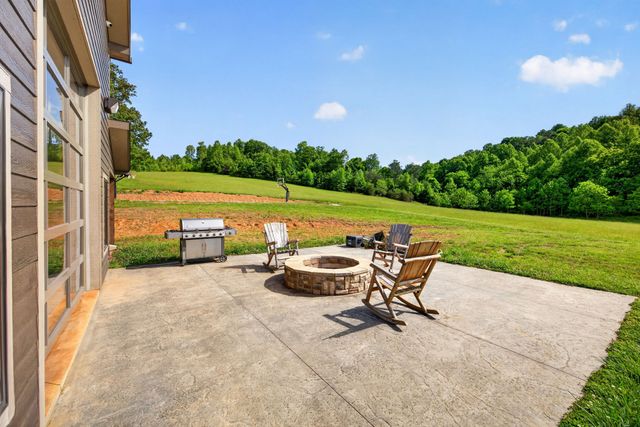 106 Pleasant Shade Lane, Monterey, TN 38574