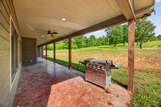 106 Pleasant Shade Lane, Monterey, TN 38574