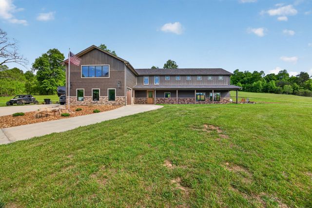 106 Pleasant Shade Lane, Monterey, TN 38574