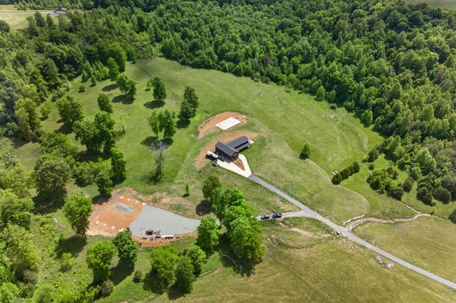 106 Pleasant Shade Lane, Monterey, TN 38574