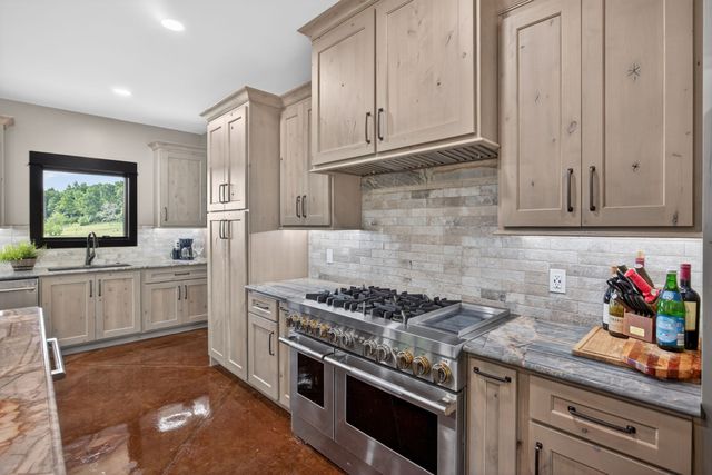 106 Pleasant Shade Lane, Monterey, TN 38574