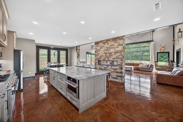 106 Pleasant Shade Lane, Monterey, TN 38574