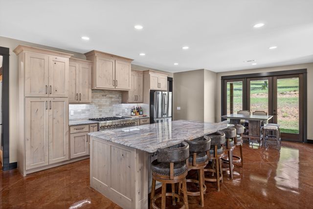 106 Pleasant Shade Lane, Monterey, TN 38574