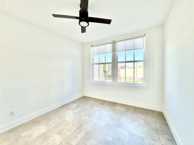 2102 Mechanic Street 204, Galveston, TX 77550