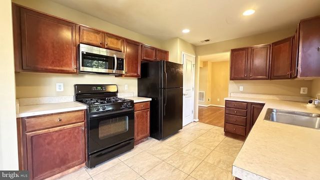 16932 GENTLE WOOD LN, Dumfries, VA 22026
