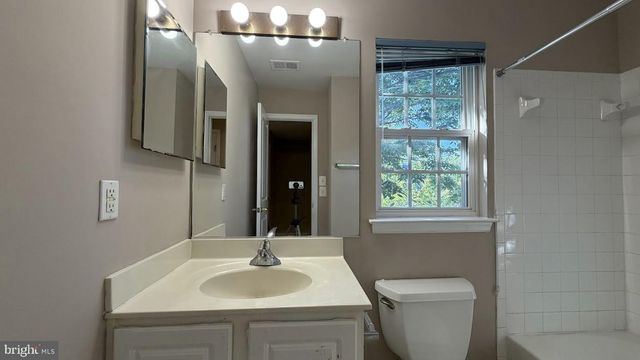 16932 GENTLE WOOD LN, Dumfries, VA 22026