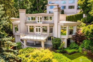 3930 95 Court SE, Mercer Island, WA 98040