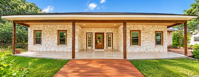 17840 HELOTES SPRINGS RD, Helotes, TX 78023