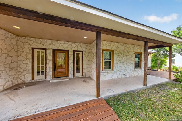 17840 HELOTES SPRINGS RD, Helotes, TX 78023