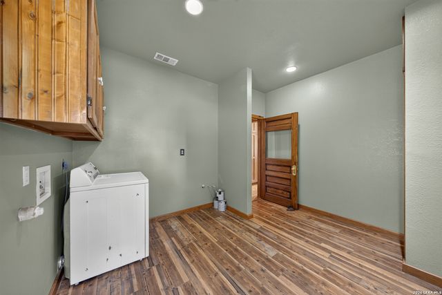 17840 HELOTES SPRINGS RD, Helotes, TX 78023