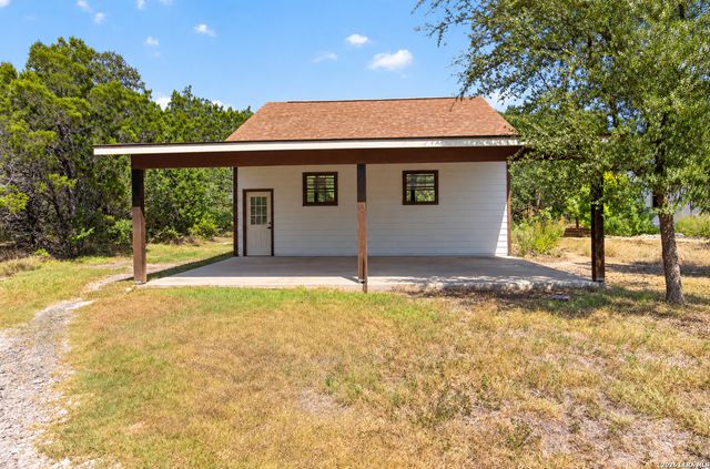 17840 HELOTES SPRINGS RD, Helotes, TX 78023
