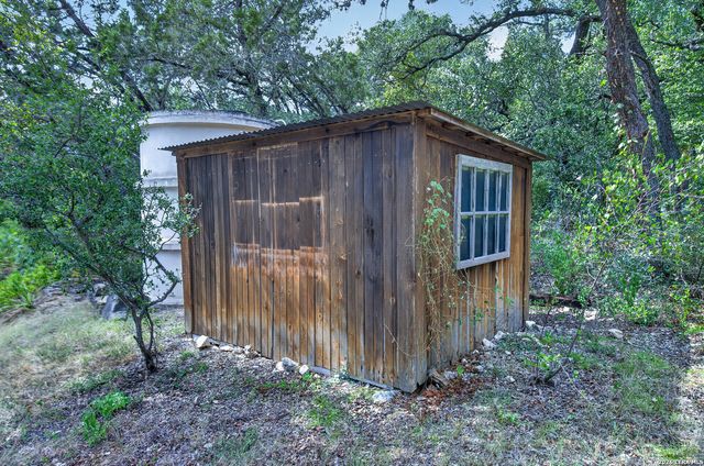 17840 HELOTES SPRINGS RD, Helotes, TX 78023