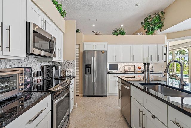 240 Eagleton Estate Boulevard, Palm Beach Gardens, FL 33418