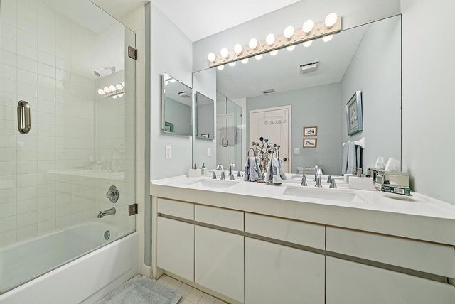 240 Eagleton Estate Boulevard, Palm Beach Gardens, FL 33418