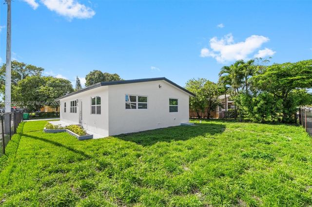 3061 NW 2nd St, Fort Lauderdale, FL 33311