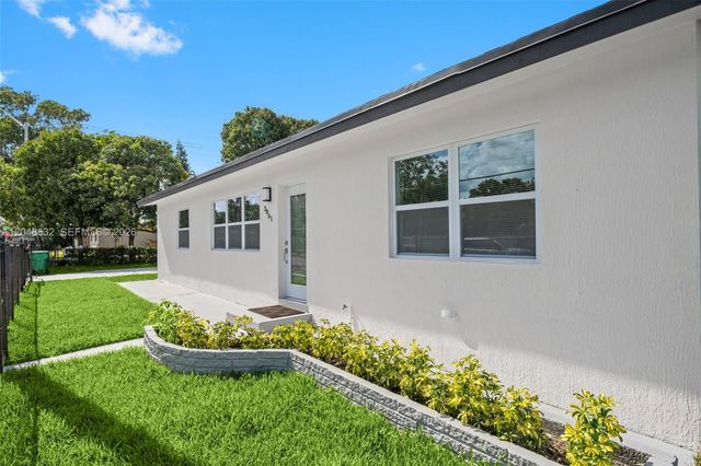 3061 NW 2nd St, Fort Lauderdale, FL 33311