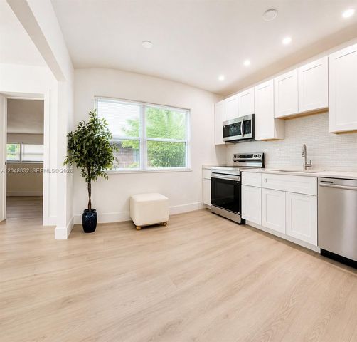 3061 NW 2nd St, Fort Lauderdale, FL 33311