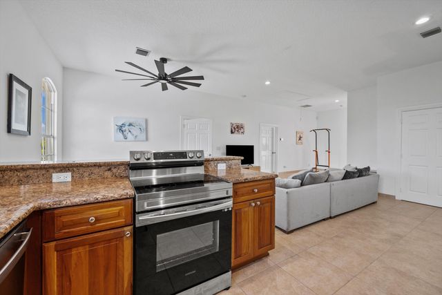 3287 Grande Road, Loxahatchee, FL 33470