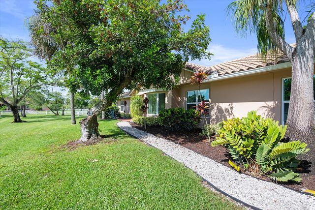 3287 Grande Road, Loxahatchee, FL 33470
