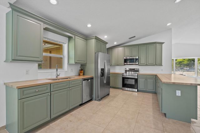 3287 Grande Road, Loxahatchee, FL 33470