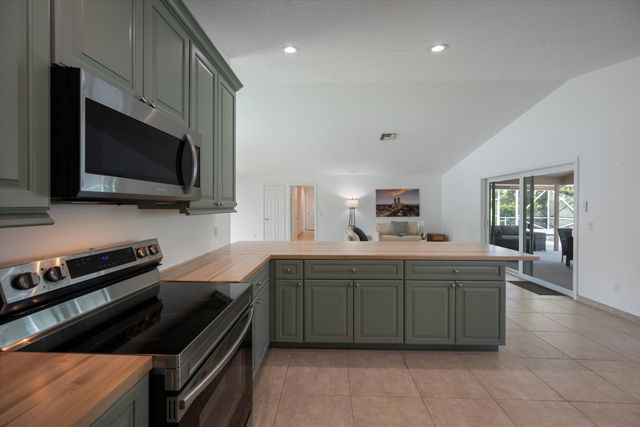 3287 Grande Road, Loxahatchee, FL 33470