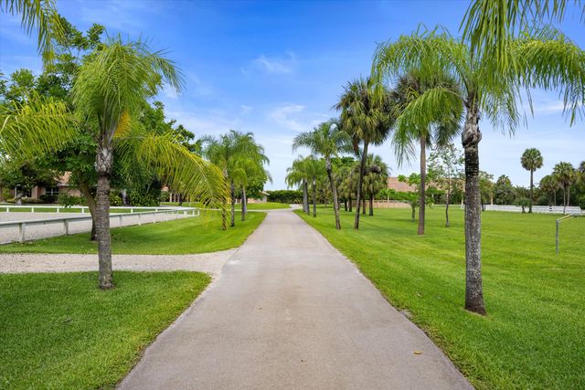 3287 Grande Road, Loxahatchee, FL 33470