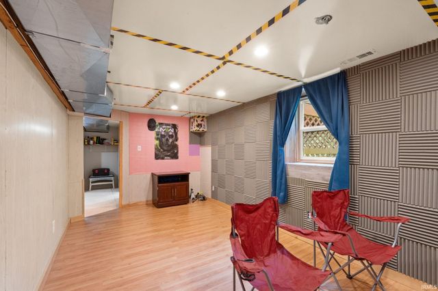 1081 E Smith Circle, Paoli, IN 47454