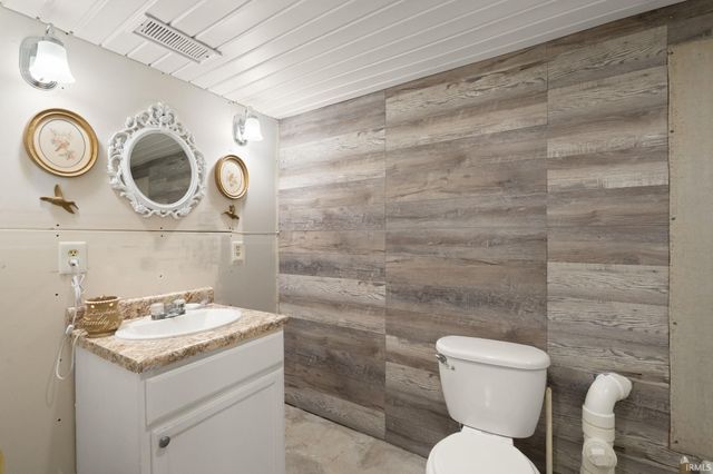 1081 E Smith Circle, Paoli, IN 47454